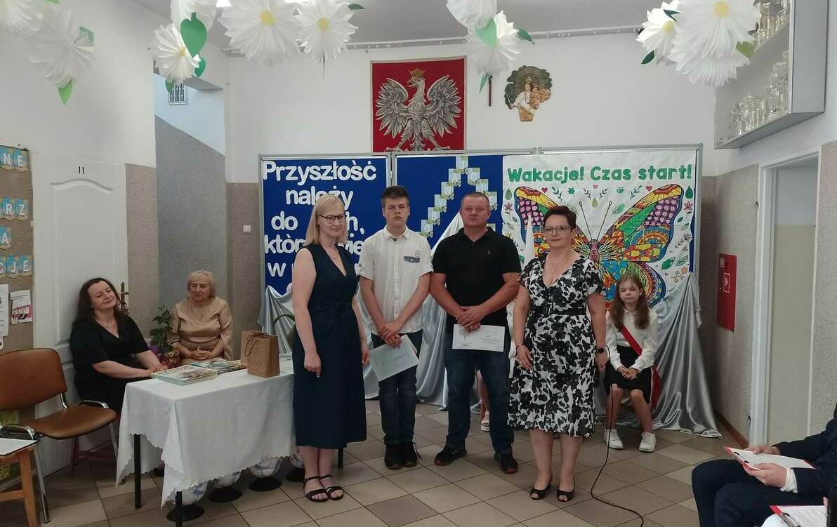 Zdjęcie do Prezentacja absolwenta naszej szkoły - stypendysty Ministra Edukacji Narodowej