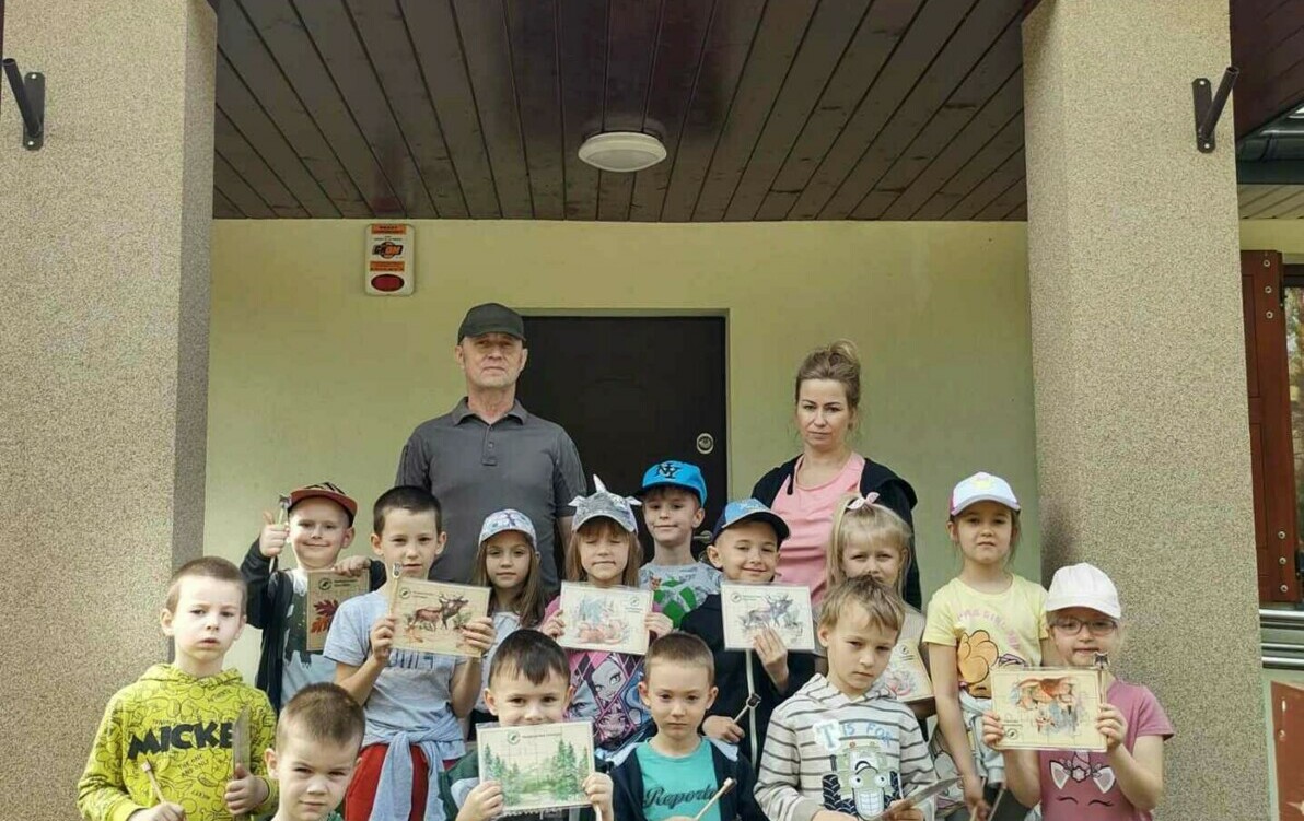Zdjęcie do Wycieczka do leśnicz&oacute;wki w Dąbr&oacute;wce