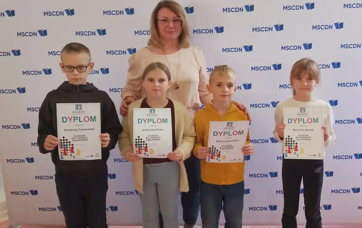 Zdjęcie do Sukces naszych uczni&oacute;w na X Turnieju Szachowym!