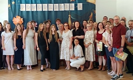 Zdjęcie do Gala Oskar&oacute;w i pożegnanie klasy &oacute;sme