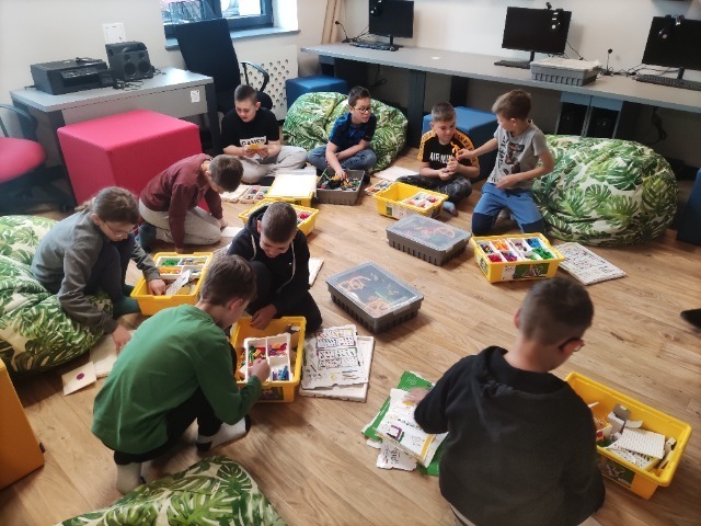 Zdjęcie do Wizyta oddziału przedszkolnego oraz klas I-III w Multicentrum.